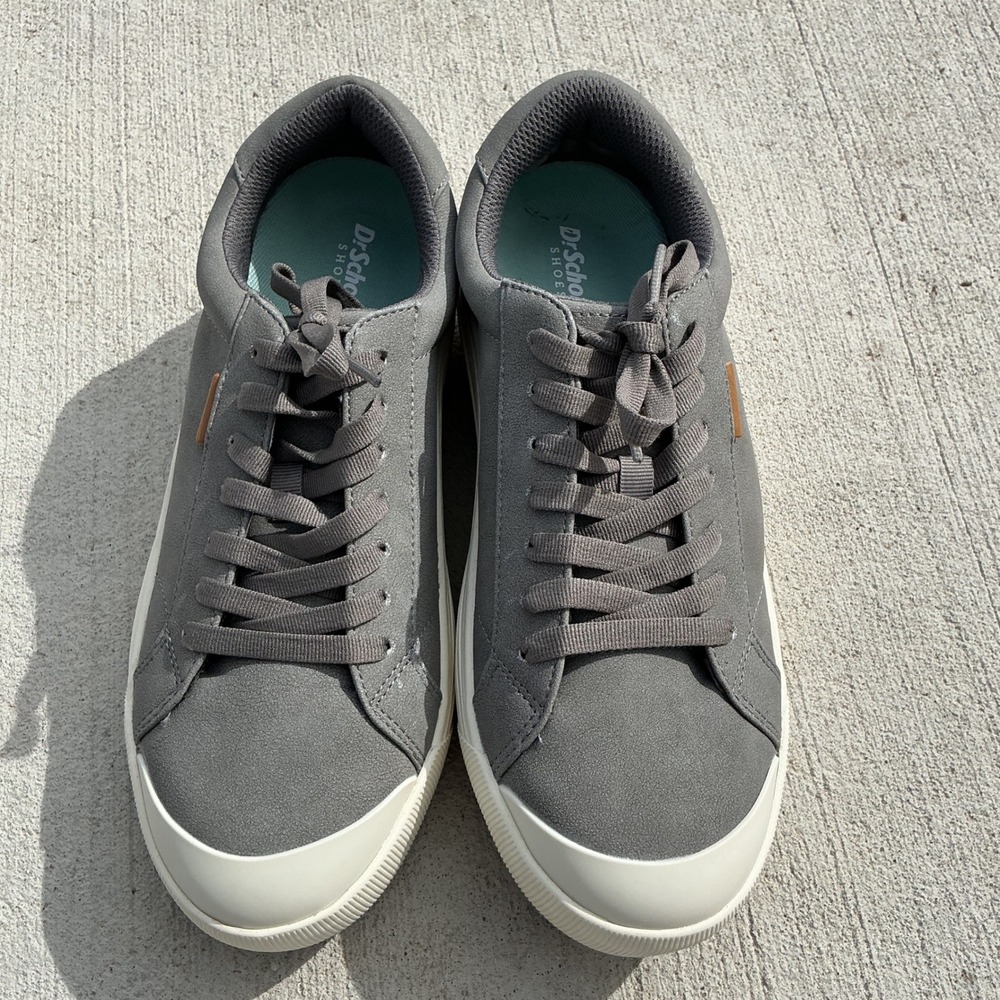 Dr Scholls Time Off Platform Sneakers Womens 8W Grey Faux Suede NWOB - Picture 2 of 9